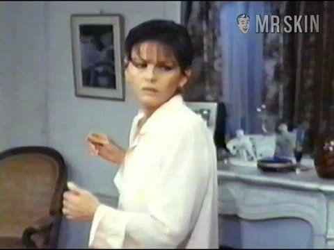 Hottest Claudia Cardinale Scene in Le cadeau. Underwear, sexy. 174488