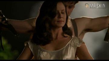Aitana Sánchez-Gijón in A Walk in the Clouds (1995) Sexy Sexy Underwear 223847
