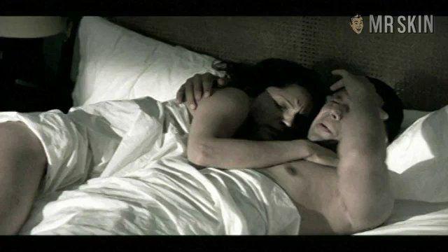 Leonor Varela in Pas si grave (2003) Breasts Butt Breasts Butt 187003