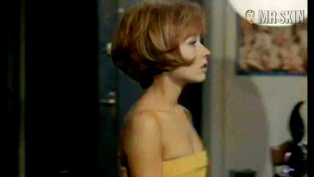 Marlène Jobert Naked in Faut pas prendre les enfants du bon Dieu pour des canards sauvages. Breasts, Butt. 196633