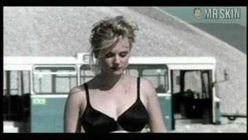 Eva Haßmann in Honolulu (2001) Underwear Underwear 186706