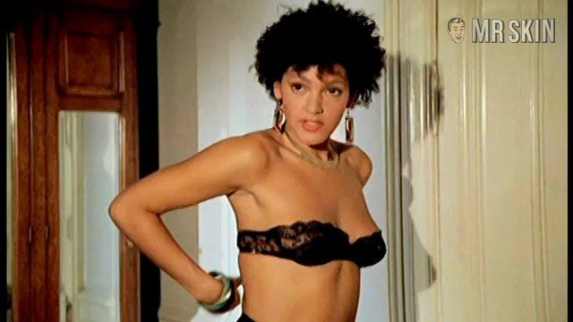Raffaella Offidani in Spiando Marina (1994) Breasts Butt Breasts Butt 193027