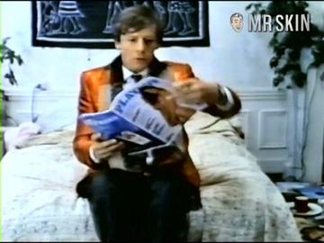 Isabelle Mergault in Club de rencontres (1987) Breasts Breasts 194695