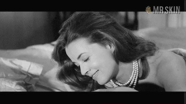 Jeanne Moreau Naked in The Lovers. Breasts. 209797