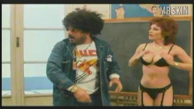 Sexiest Carmen Russo Scene in Mia moglie torna a scuola. Sexy, breasts, bush. 184465