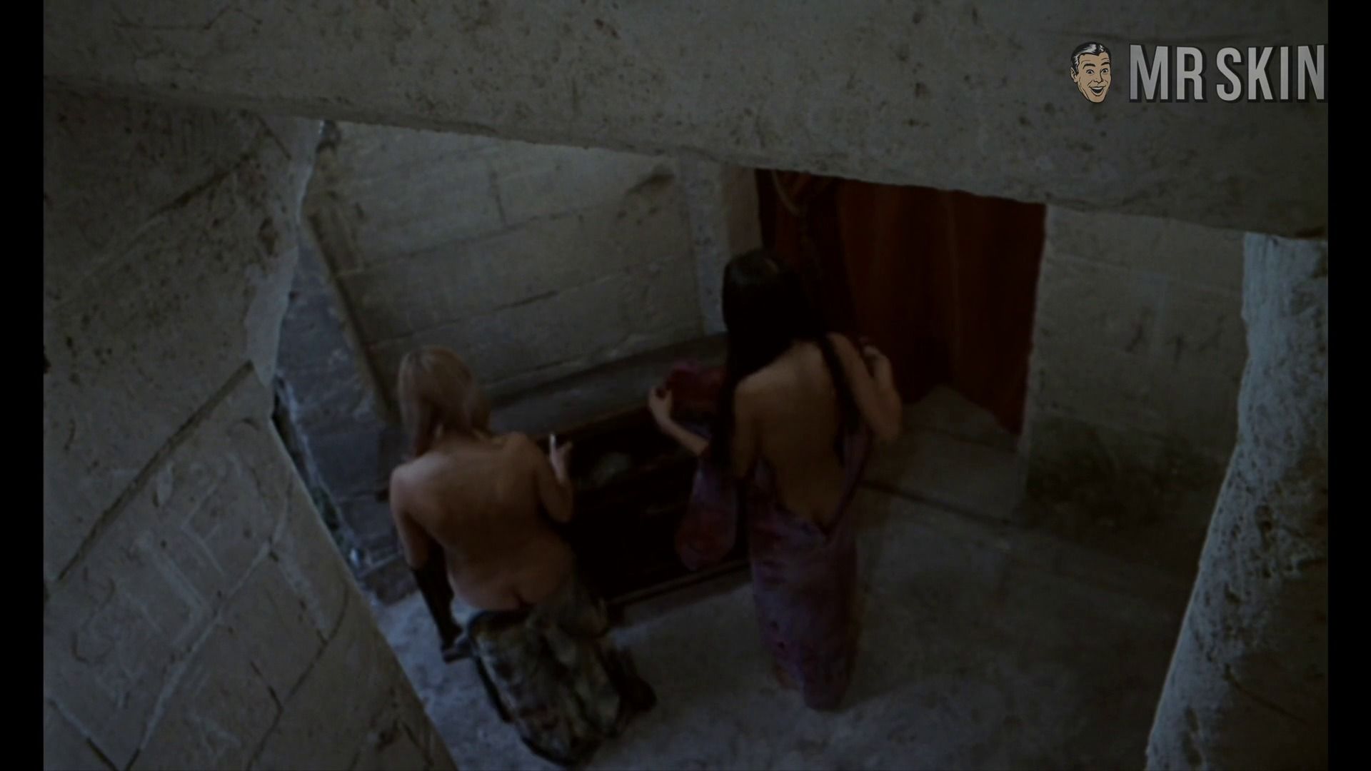 Marie-Pierre Castel, Kuêlan Herce in The Shiver of the Vampires (1971) Breasts Butt Breasts Butt 338583