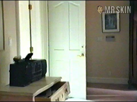 Barbara Niven Nude in Depraved. Breasts, bikini, butt. 174304