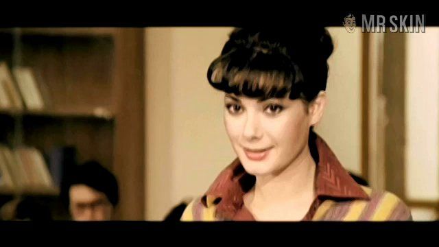 Edwige Fenech Naked in La poliziotta fa carriera. Breasts, Butt, bush, underwear. 195553