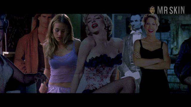 Piper Perabo, Laura Grady in Coyote Ugly (2000) Breasts Thong Body Double Body Double Breasts 197041