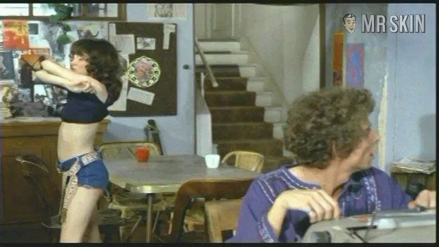 Jo Johnston Nude in The Swinging Cheerleaders. Breasts, butt. 185530