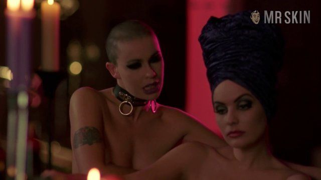 Guinevere Turner Naked as Tanya Cheex. Breasts, Bush, butt, lesbian. 189279