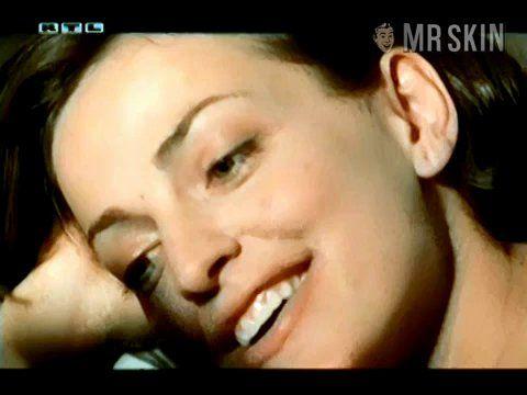 Eva Herzig in Zwei Frauen, ein Mann und ein Baby (1999) Breasts Butt Breasts Butt 185083