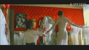 Marianne Denicourt in Quelqu'un de bien (2002) Sexy Sexy 184525