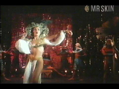 Hottest María José Cantudo Scene in Piernas cruzadas. Sexy. 180626
