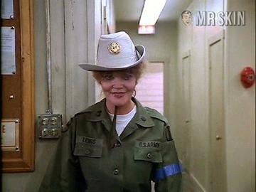 Goldie Hawn in Private Benjamin (1980) Sexy Breasts Sexy 211146