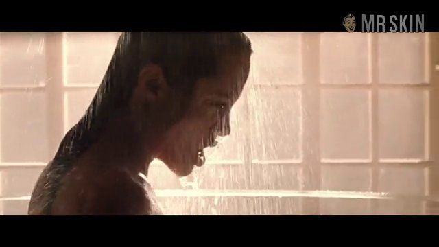 Angelina Jolie in Lara Croft: Tomb Raider (2001) Sexy Sexy 188392