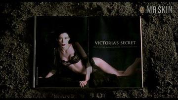 Lara Flynn Boyle in Men in Black II (2002) Underwear Sexy Underwear 181300