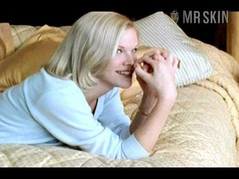 Karen Cliche in Dr. Jekyll & Mr. Hyde (1999) Breasts Breasts Butt 190358