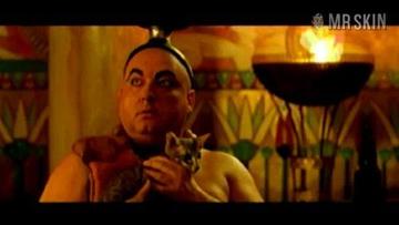 Monica Bellucci in Astérix & Obélix: Mission Cléopâtre (2002) Sexy Breasts Sexy 181150