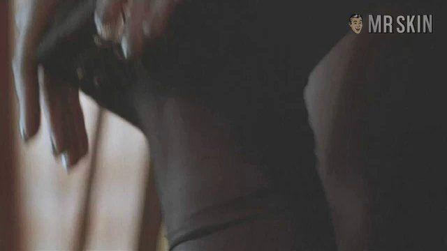 Veronica Smirnova in The Foreigner (2003) Butt Underwear Butt Underwear 181637