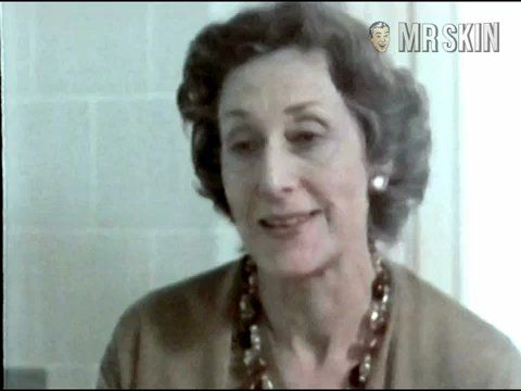 Ana Belén Nude in La oscura historia de la prima Montse. Breasts, butt. 195208