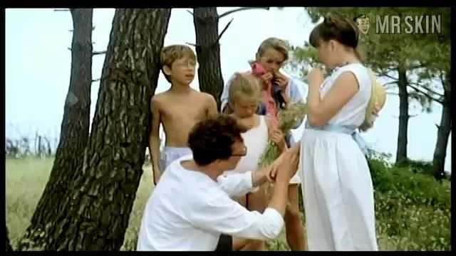 Anne Guinou in Les maris, les femmes, les amants (1989) Breasts Bush Breasts Bush 203189