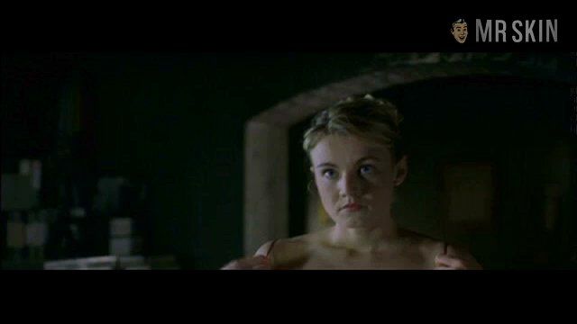 Emily Lloyd Nude in The Honeytrap. Butt, breasts, bush. 209110