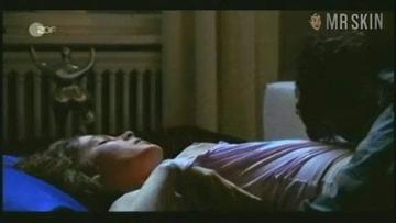 Katrin Bühring in Ein Mann fällt nicht vom Himmel (1998) Breasts Breasts Sexy 186291