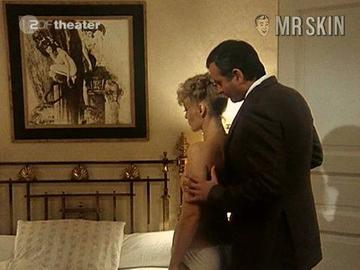 Constanze Engelbrecht in Tiefe Wasser (1983) Left Breast Breasts Butt 220493