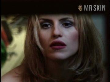 Julian Wells in Dr. Jekyll & Mistress Hyde (2003) Breasts Bush Breasts Bush 207625