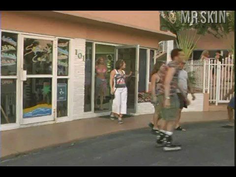 Katherine Bailess in From Justin to Kelly (2003) Bikini Bikini 185652