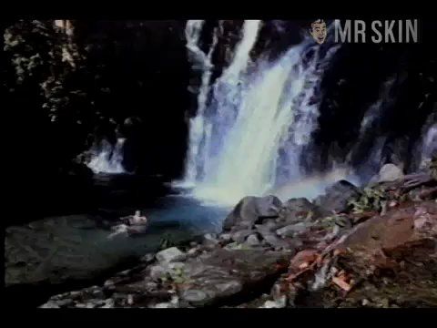 Alma Delfina in Casos de alarma (1986) Breasts Breasts Bush 184600