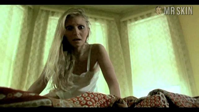 Carol Levy Nude in Alone in the Dark. Breasts, underwear. 188116