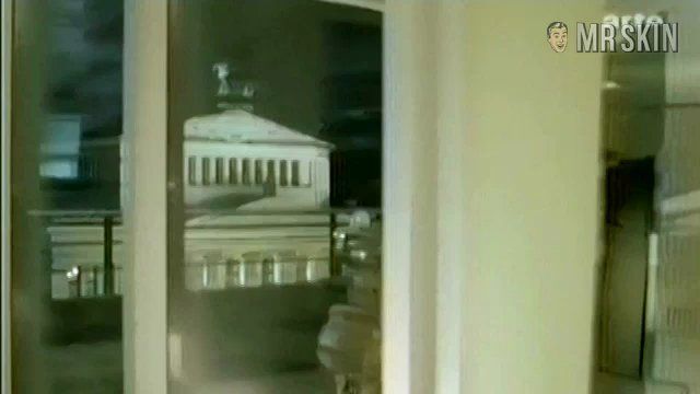 Florentine Lahme in Küss mich, Kanzler! (2004) Breasts Breasts 189368