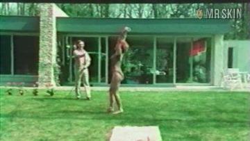 Stéphane Audran in Paradis pour tous (1982) Sexy Sexy 189207