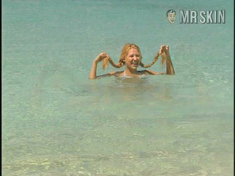 Hottest Anna Kournikova Scene in Sports Illustrated: Swimsuit 2004. Bikini, sexy. 209186