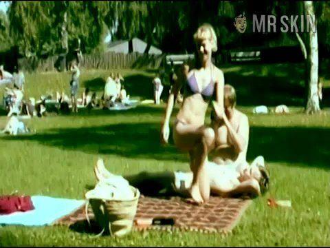 Mädchen im Freibad from Muxmäuschenstill Naked. Butt, Body Double, bikini, bush. 194273
