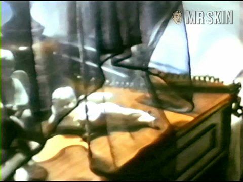 Ara Mina in Banatan (1999) Butt Breasts Butt 191195