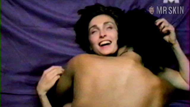 Nudes of Camille from 3 garçons, 1 fille, 2 mariages. Breasts. 191226