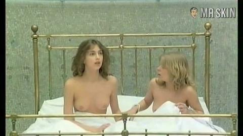 Laetitia Gabrielli Naked in Flics de choc. Breasts. 193333