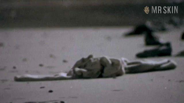 Camilla Renschke in Die Rosenzüchterin (2004) Breasts Breasts Sexy 195517