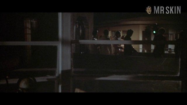 Rutanya Alda Nude in The Long Goodbye. Breasts. 183538