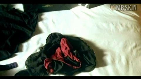 Au secours, j'ai trente ans!'s Sexiest Scenes with Giovanna Mezzogiorno. Underwear, breasts, butt. 198462