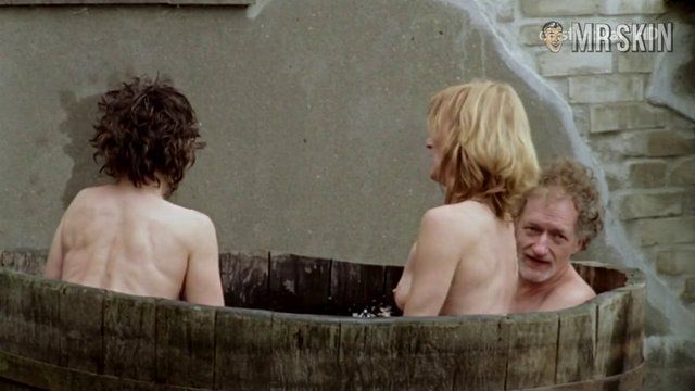 Nina Petri, Eva Kryll in Am Tag als Bobby Ewing starb (2005) Breasts Butt Breasts Butt 201434