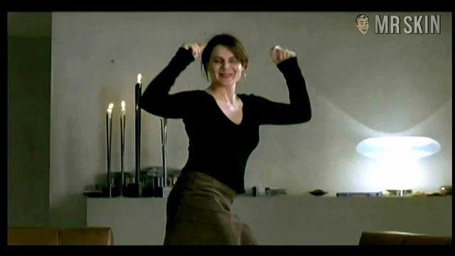Frédérique Bel in Tu vas rire mais je te quitte (2005) Breasts Bush Breasts Bush 201331