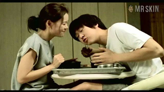 Jung Suh Naked as Kim Mun-hee. Butt, breasts. 198501