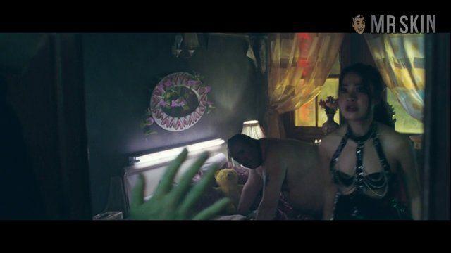 Vee Vimolmal in Basic Instinct 2 (2006) Sexy Sexy 191011