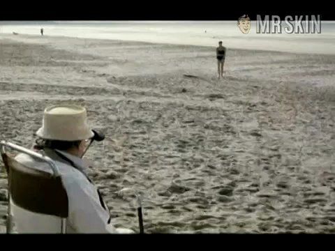 Valérie Allain in Alouette, je te plumerai (1988) Breasts Butt Breasts Butt 203184