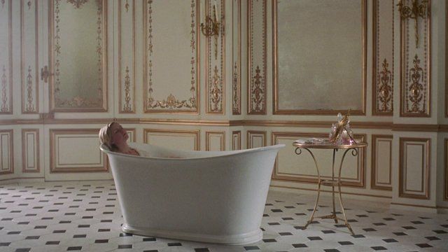 Sexiest Scenes of Marie Antoinette from Marie Antoinette. Sexy, breasts, butt. 205001