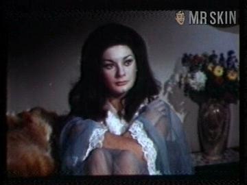 Caterina Alt in Alle dame del castello piace fare solo quello (1969) Butt Breasts Bush 208453